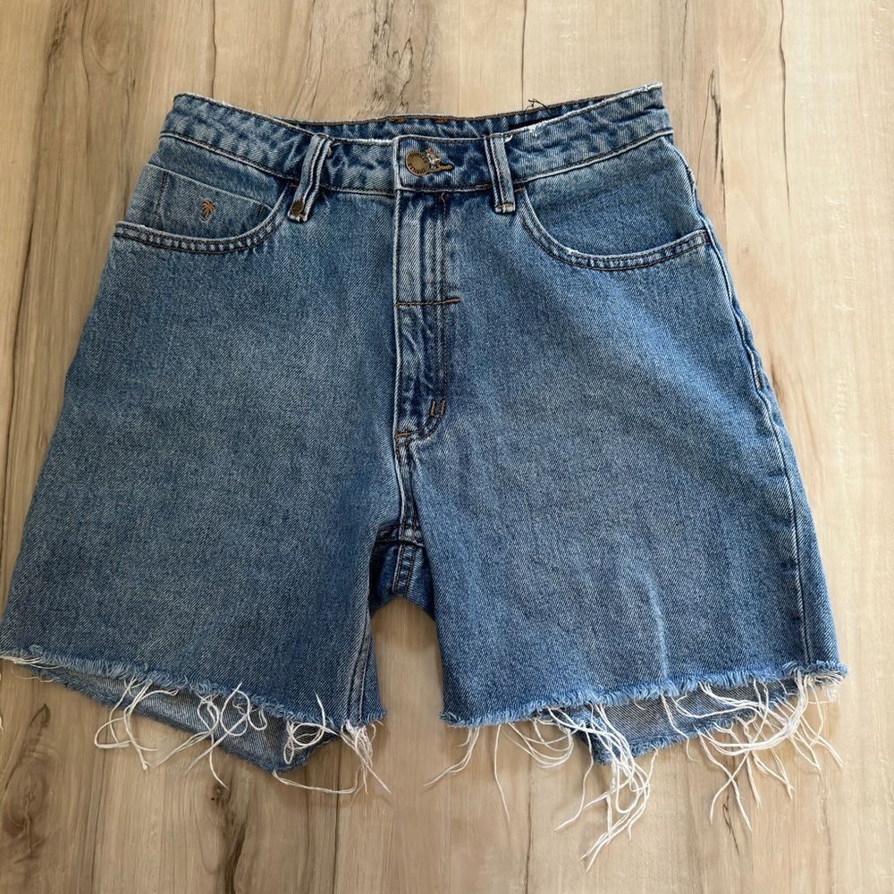 Thrills Thelma Denim Shorts Size 26